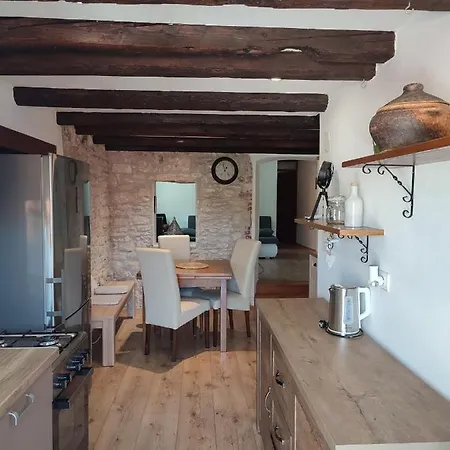 Istrian House Apartment Premantura